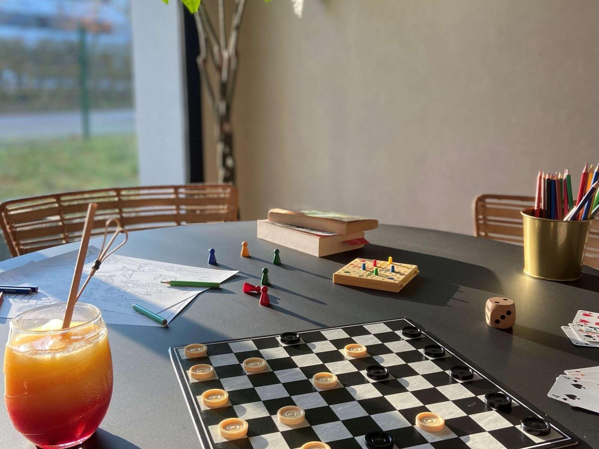 Hotel Ibis Styles Rennes Cesson Exterior foto